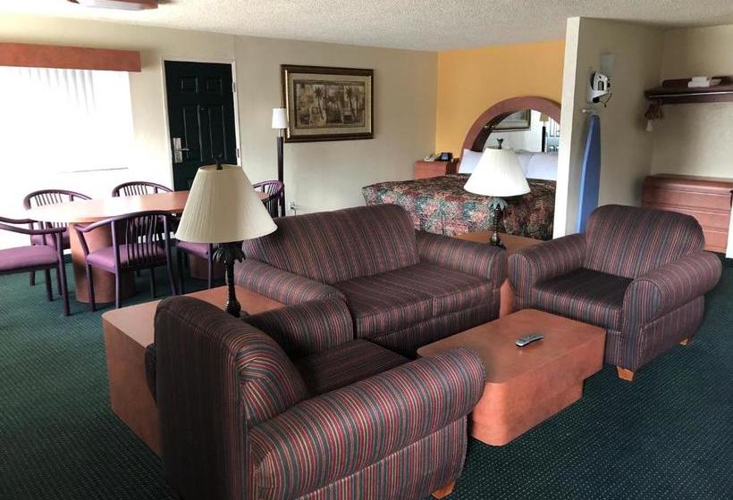 ホテル University Inn And Suites