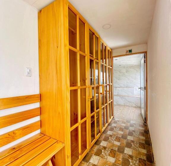 Отель West California