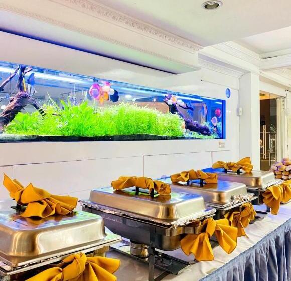 Отель West California