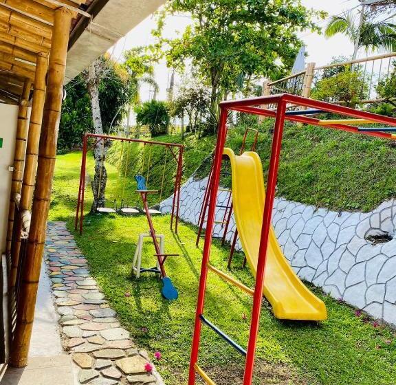 Отель West California