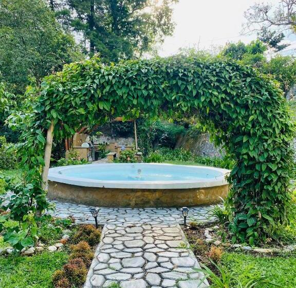 Отель West California