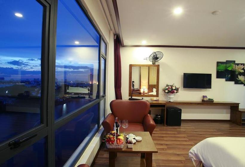 هتل West Lake Homes