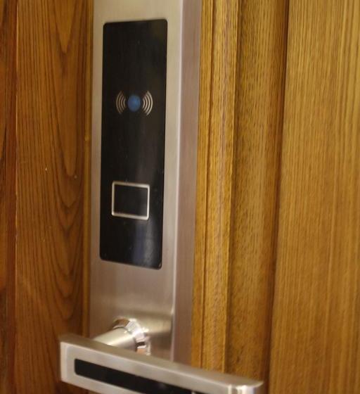 هتل West Lake Homes