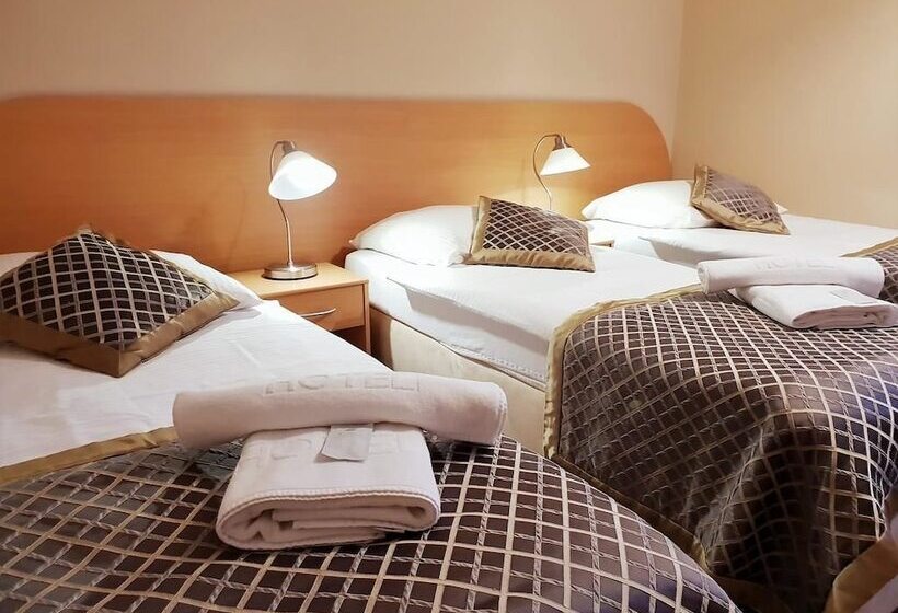 בית מלון כפרי Willa Kłodzko Zacisze   Sauna   Siłownia   Komnata Solna