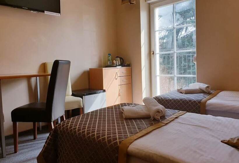 בית מלון כפרי Willa Kłodzko Zacisze   Sauna   Siłownia   Komnata Solna