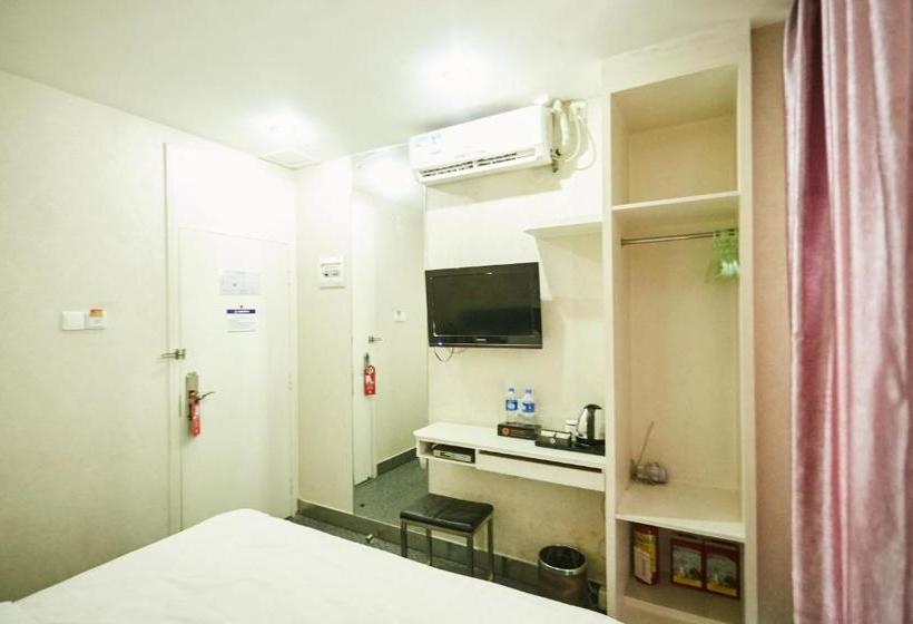 בית מלון כפרי Xinghe Xinfeng  Railway Station & Bus Station Branch