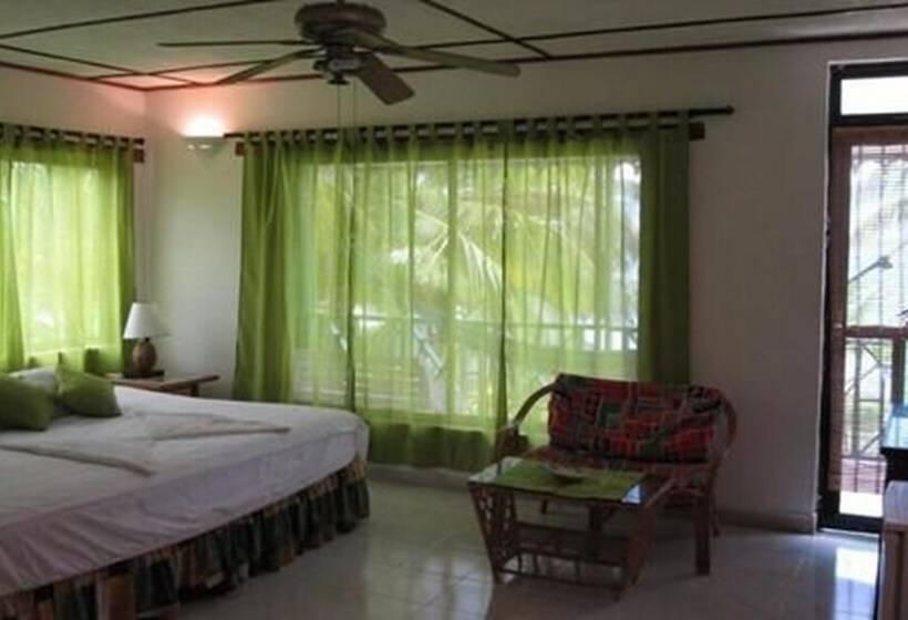 酒店 Y Centro De Buceo Sirius