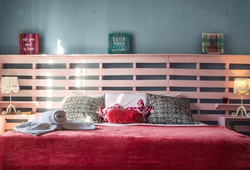 Aroha Villana Hostel