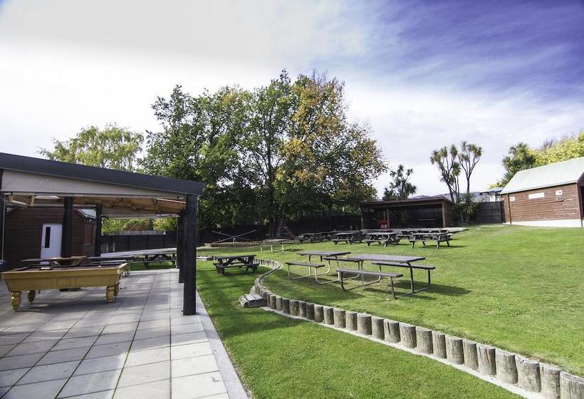 Lake Hawea Hostel