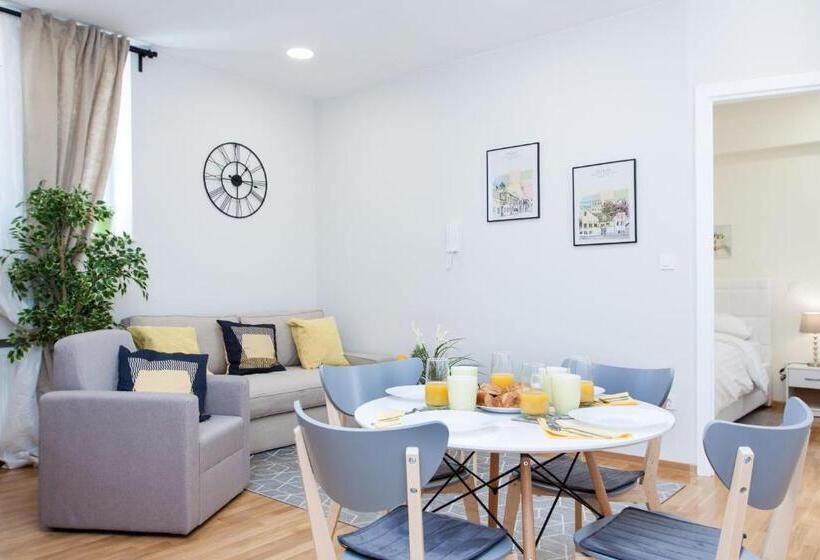 Luxury Main Square Apartments