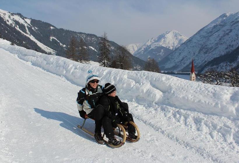 בית מלון כפרי Oberlechtaler Hof Boutique