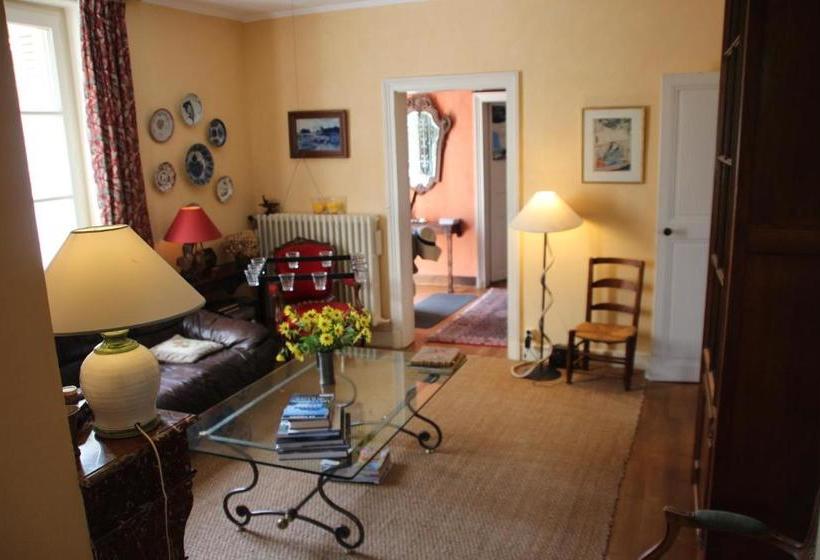 بنسيون La Maison De Famille