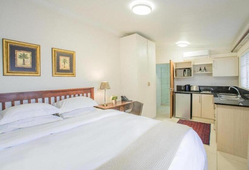 بنسيون Leaves Lodge And Spa