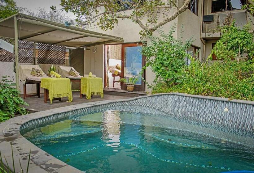 بنسيون Leaves Lodge And Spa