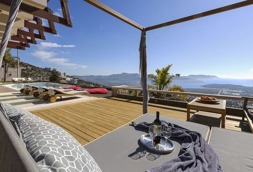 Villa Takeoff Saronida