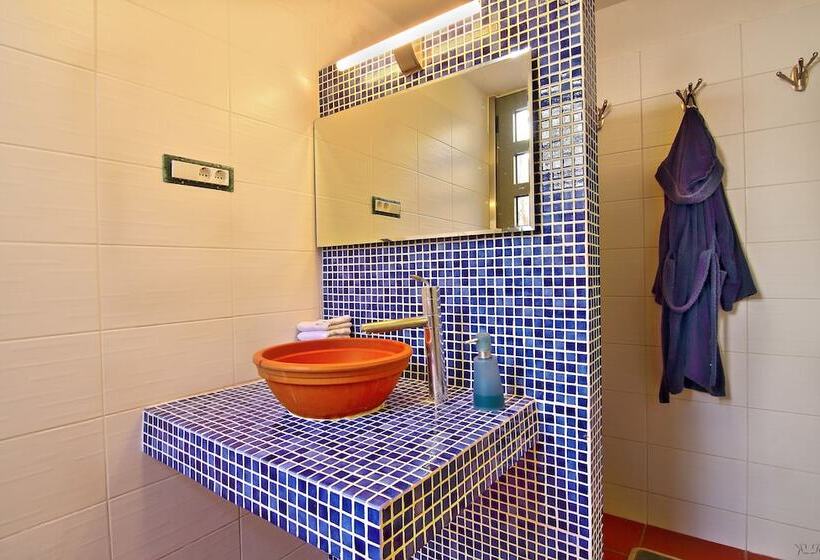 Villa Takeoff Saronida