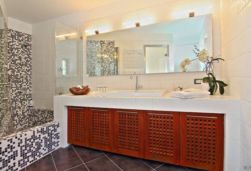 Villa Takeoff Saronida