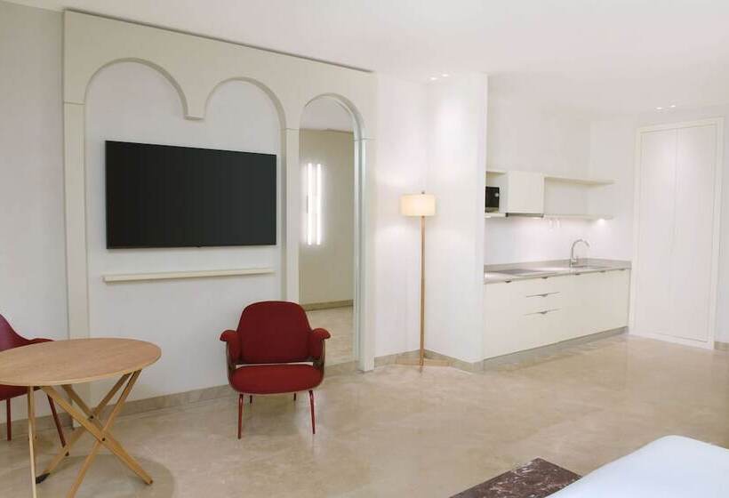 Doubletree By Hilton Ben Guerir Hotel & Residences