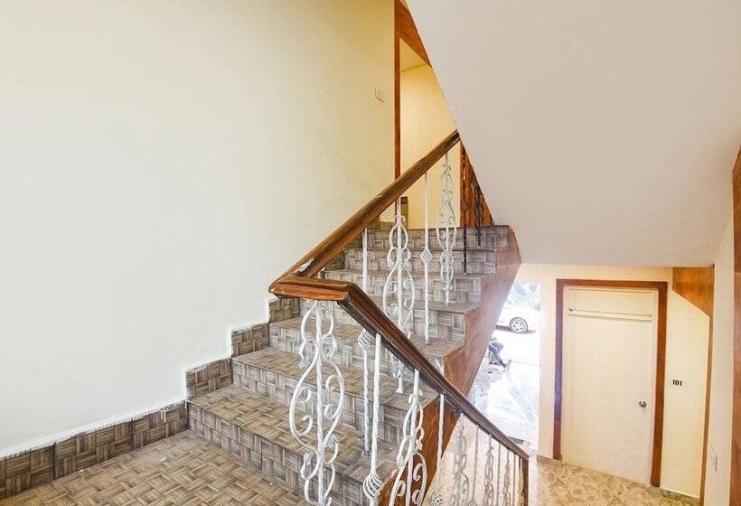 Fabhotel Grand Royal Palms