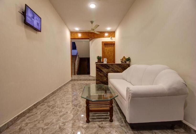 Fabhotel Grand Royal Palms