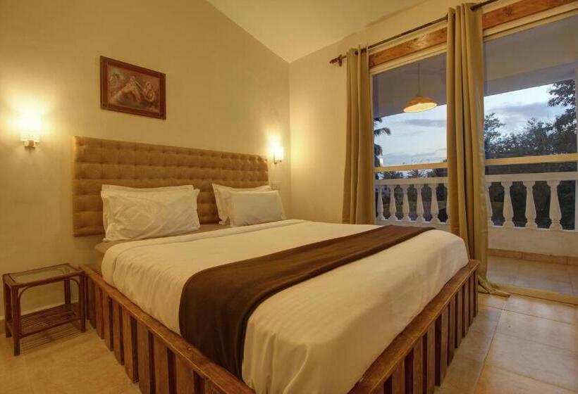 Fabhotel Grand Royal Palms