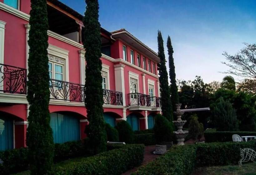 Los Altos Apartments & Studios