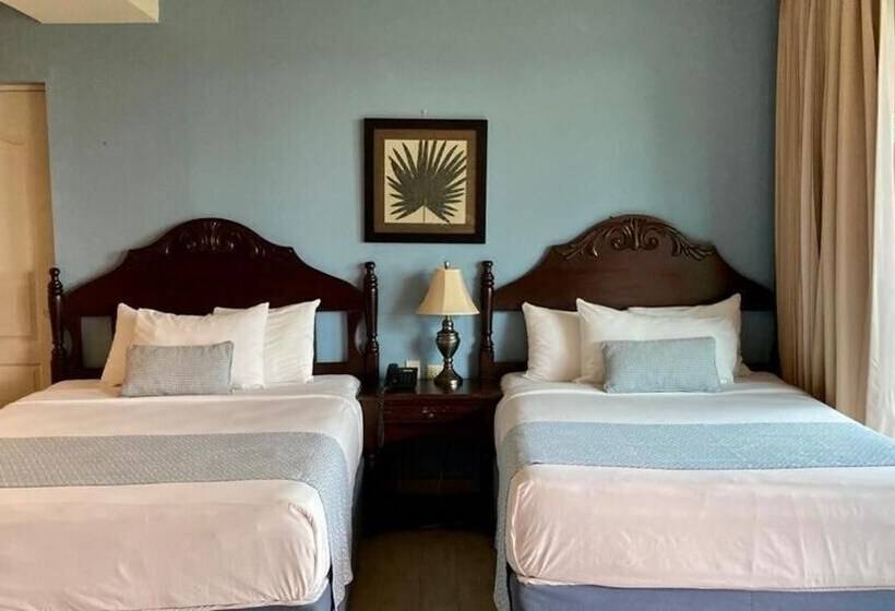 Los Altos Apartments & Studios