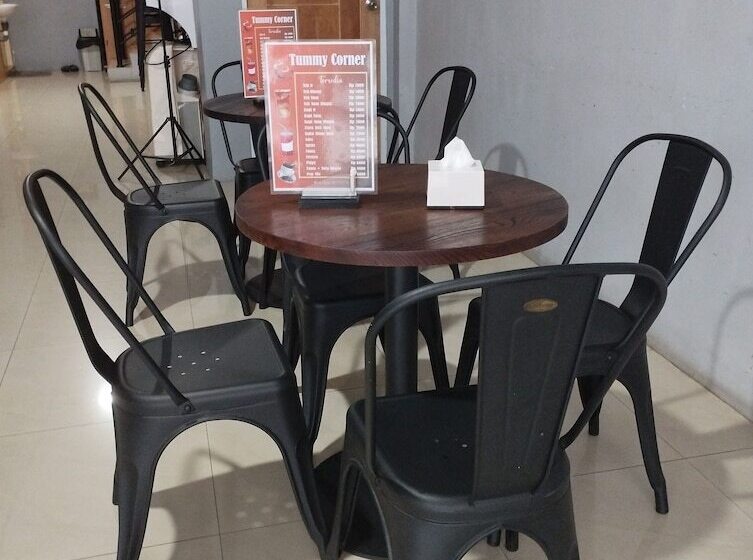 بنسيون Josapa Guest House