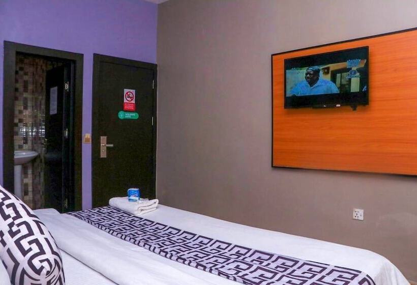 Mt Deluxe Hotel Asaba