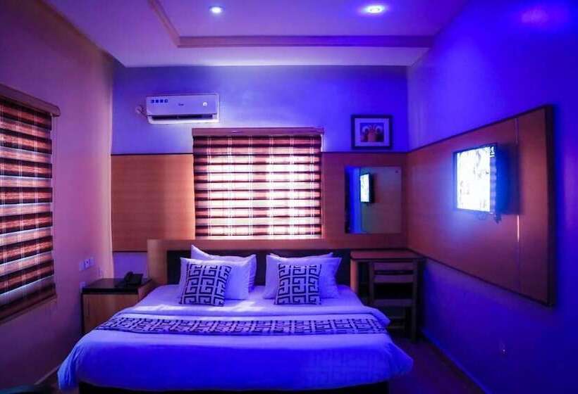 Mt Deluxe Hotel Asaba