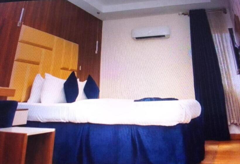 Mt Deluxe Hotel Asaba