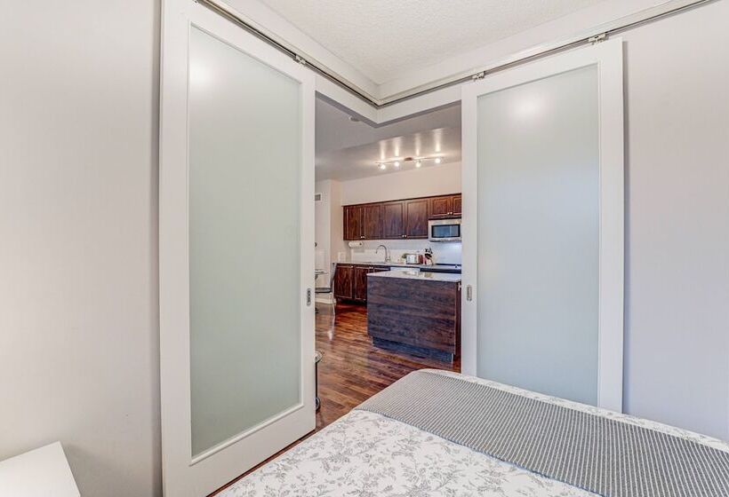 Rivetstays - The Neptune