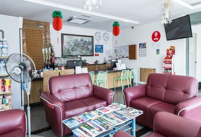 בית מלון כפרי Capital O 91017 Tuba Beach Resort @ Pulau Tuba