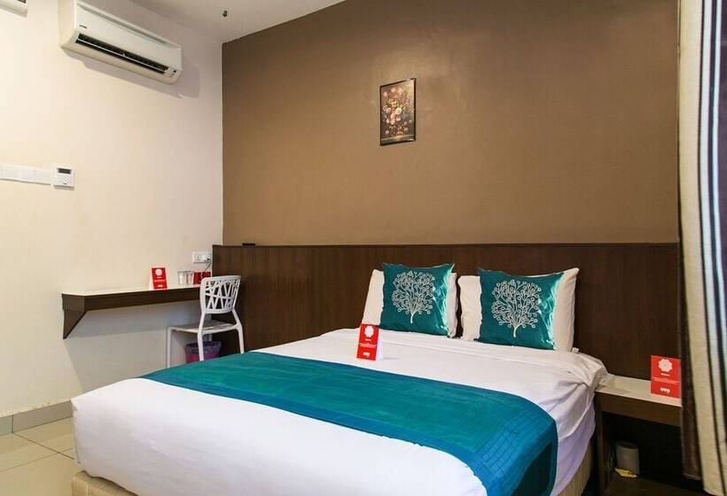 בית מלון כפרי Capital O 91017 Tuba Beach Resort @ Pulau Tuba