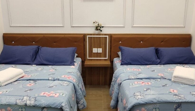 هتل Captain's Cabin Resort