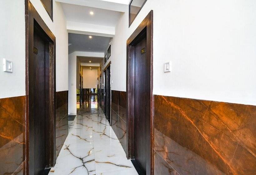 Отель Fabexpress Sp7