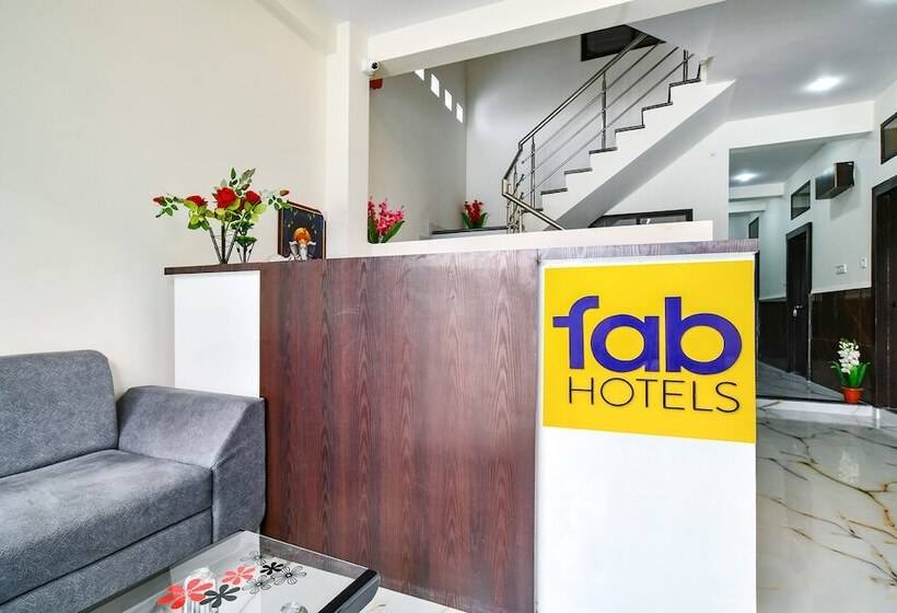 Отель Fabexpress Sp7