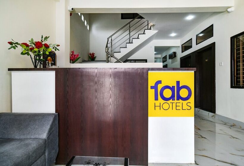 Отель Fabexpress Sp7