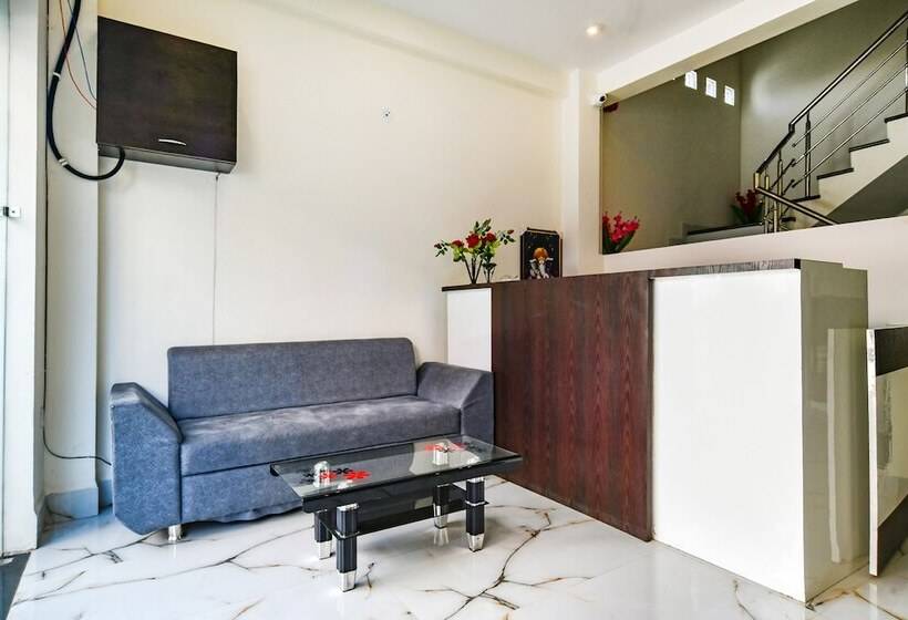 Отель Fabexpress Sp7