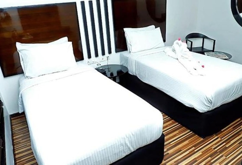 Отель Skyry Ii By Fab