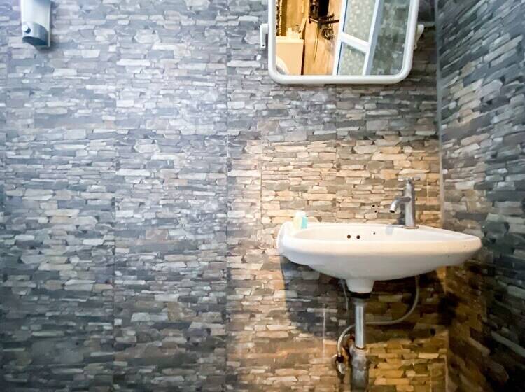 호텔 The Seathru Kohlarn