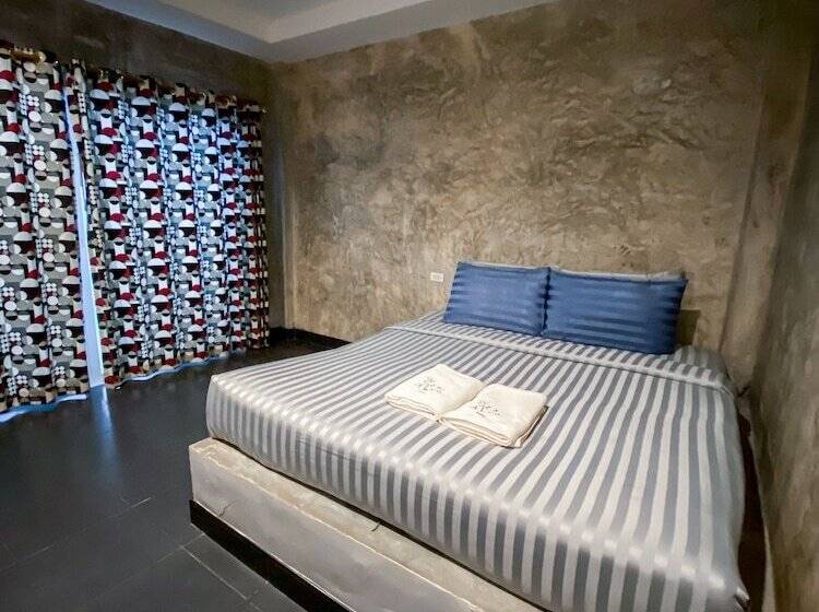 فندق The Seathru Kohlarn