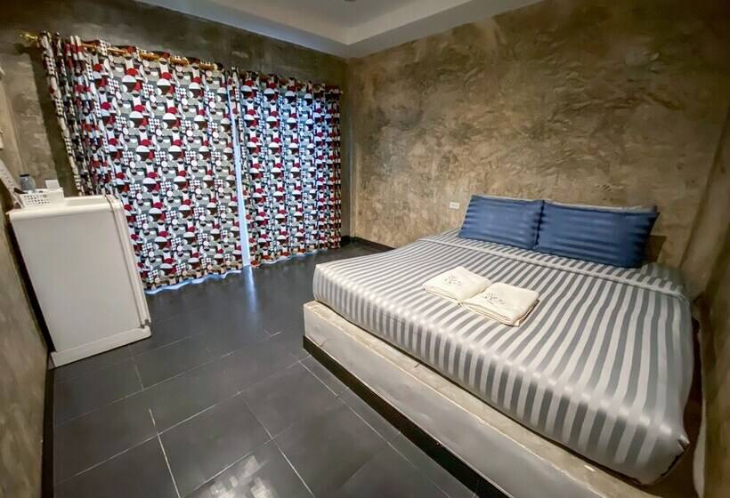 호텔 The Seathru Kohlarn