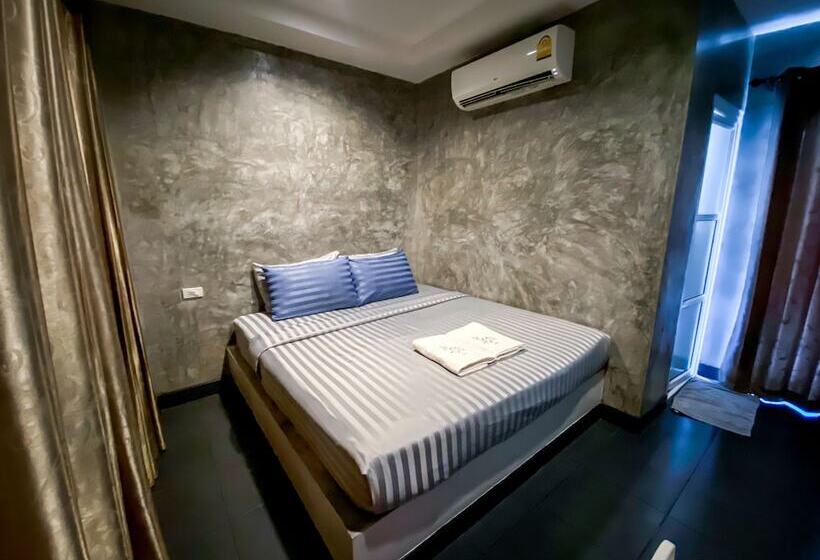 호텔 The Seathru Kohlarn