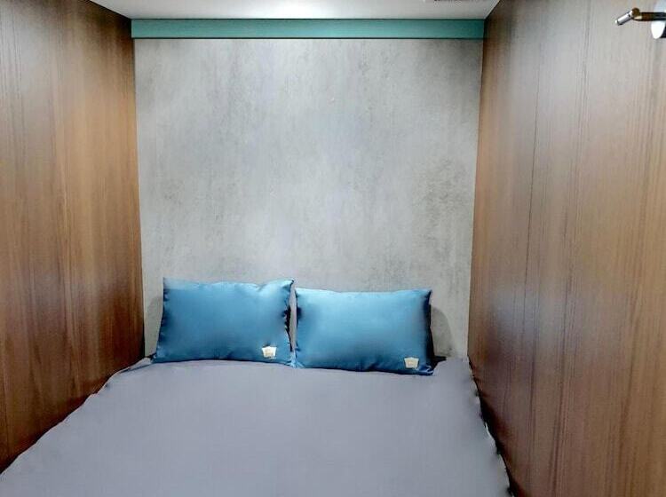 هتل کپسول Sleep N Fly Sleep Lounge, C Gates Terminal 3 - Transit Only