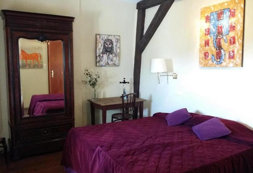 مبيت وإفطار Au Château Des Thermes