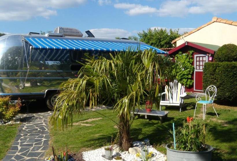 צימר Caravane Airstream Américaine 1976