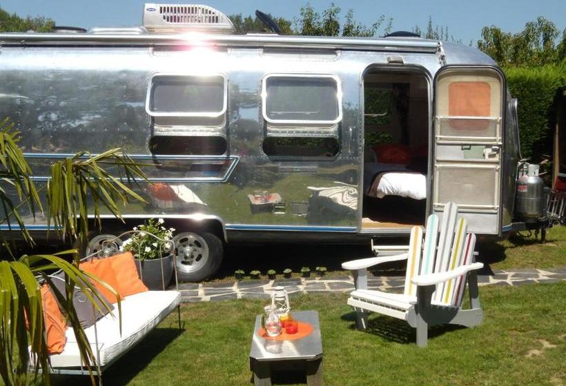 צימר Caravane Airstream Américaine 1976
