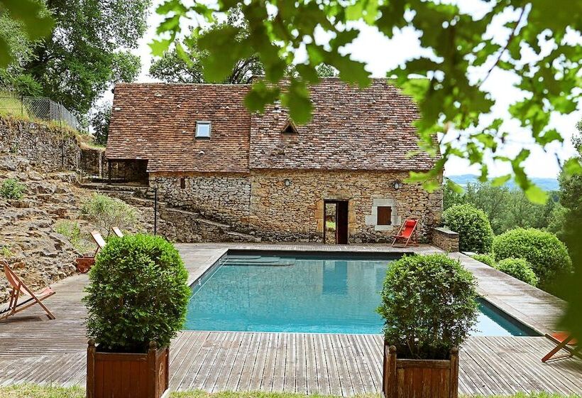 مبيت وإفطار Chambre D'hôtes La Rossillonie