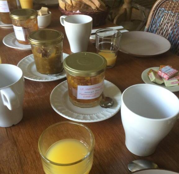 צימר Chambres D'hôtes Du Jardin Francais